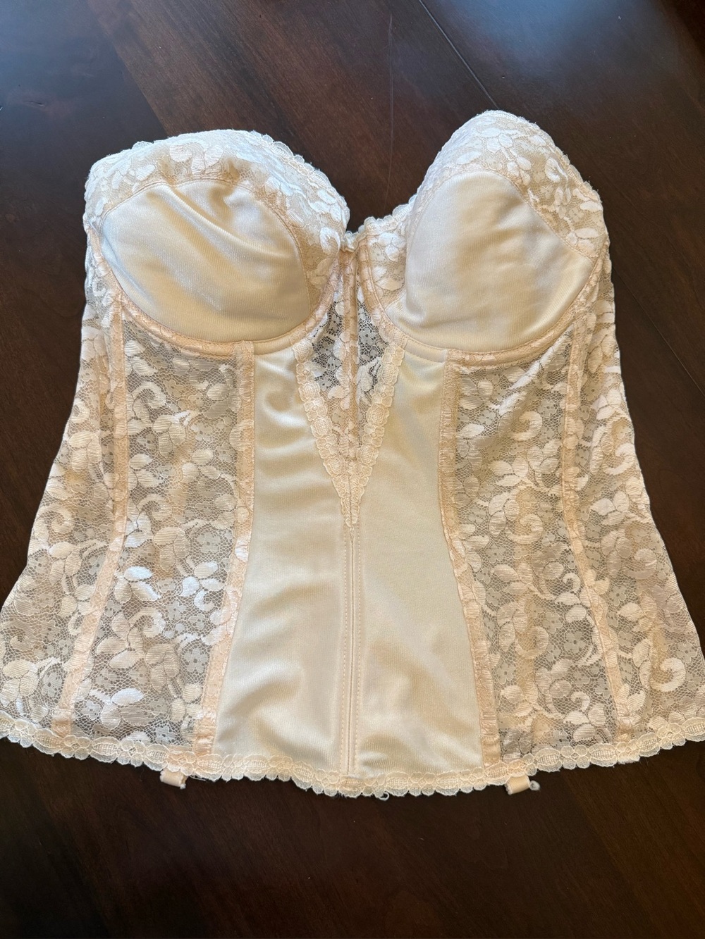 Vintage Carnival Lacey White Corset Size 38C